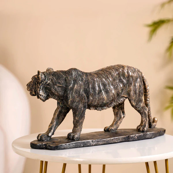 Majestic Tiger Showpiece For Room Decor